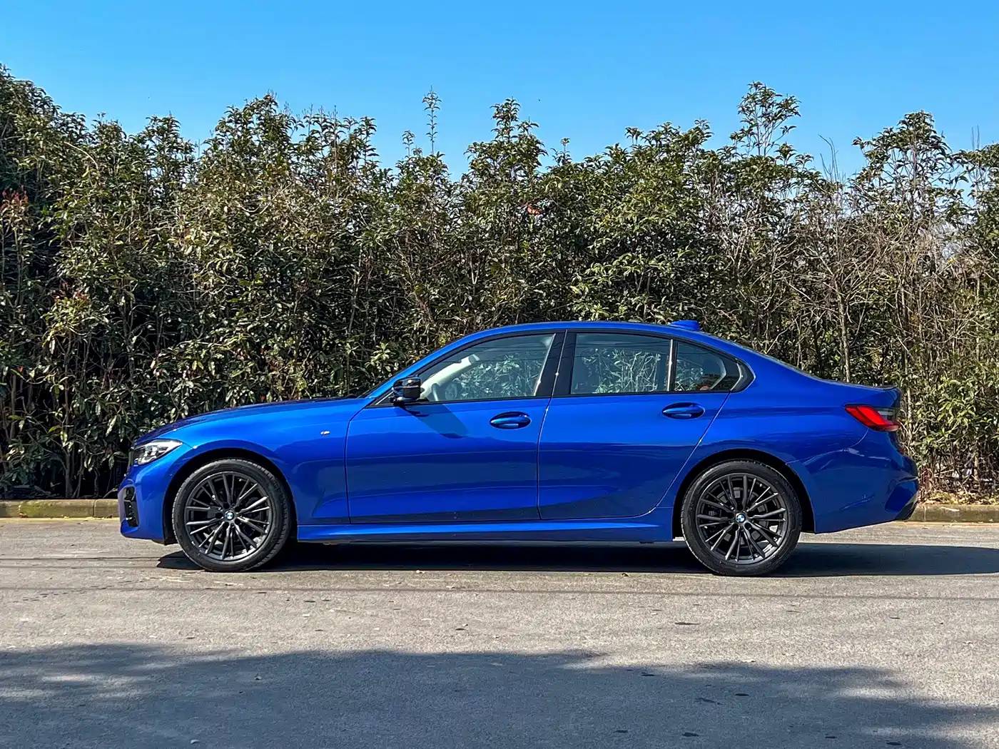 BMW 3 Series 2022 325Li M Sport Shadow Edition фото 6
