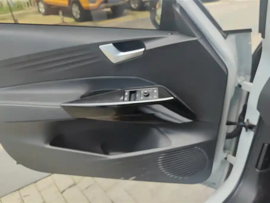 Volkswagen ID.3 2023 Pure Smart Edition фото 7