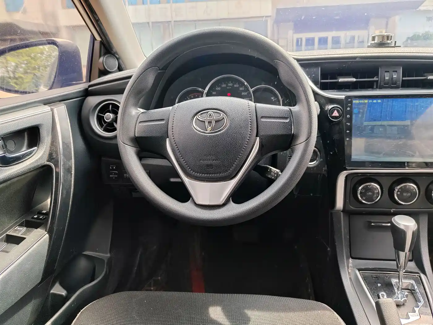 Toyota Corolla 2017 Facelift 1.2T S-CVT GL фото 11