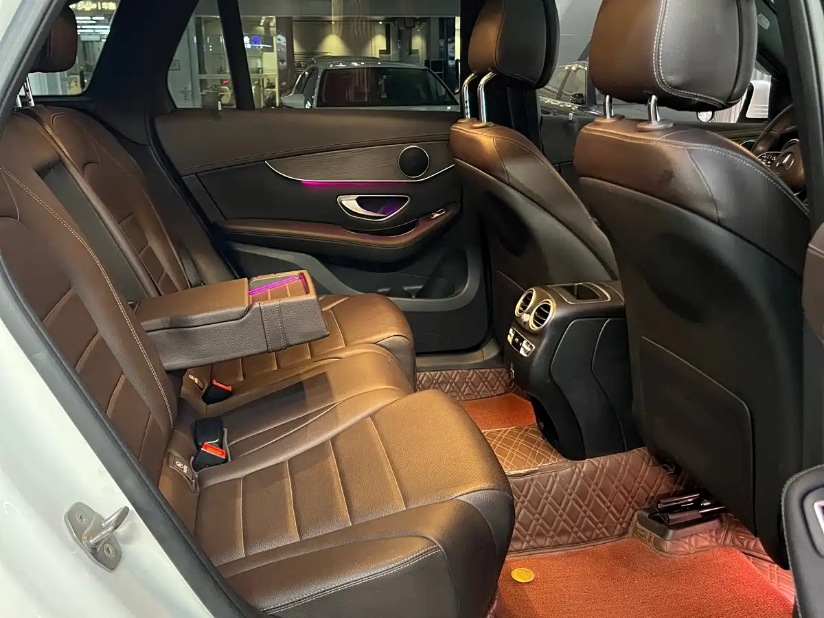 Mercedes-Benz GLC 2022 Facelift GLC 260 L 4MATIC Luxury Model фото 20