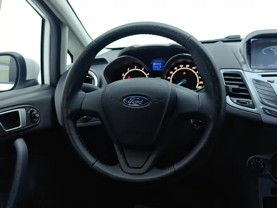 Ford Fiesta 2015 2013 Hatchback 1.5L Automatic Fashion