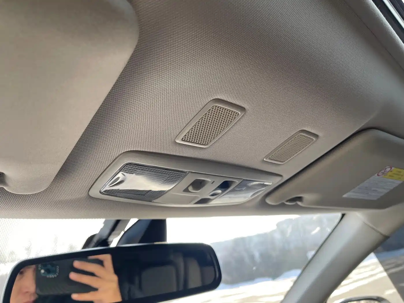 Mitsubishi Outlander 2021 Facelift 2.0L 2WD Premium Edition 7-Seater фото 34