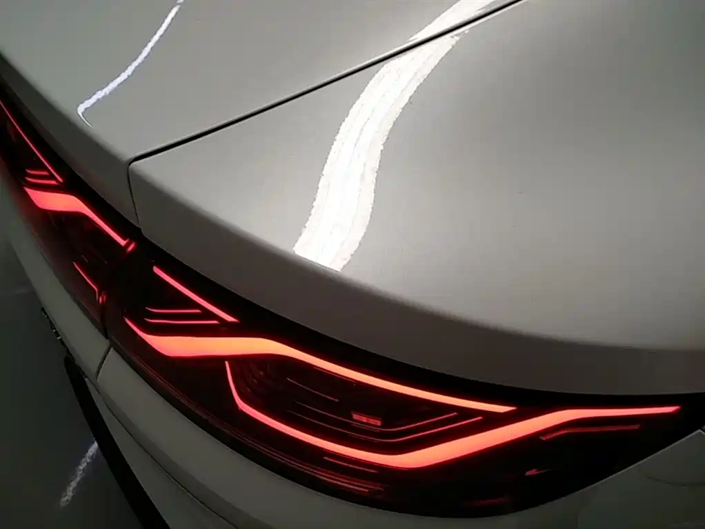 BYD Qin L 2024 DM-i 80KM Leading Edition фото 8
