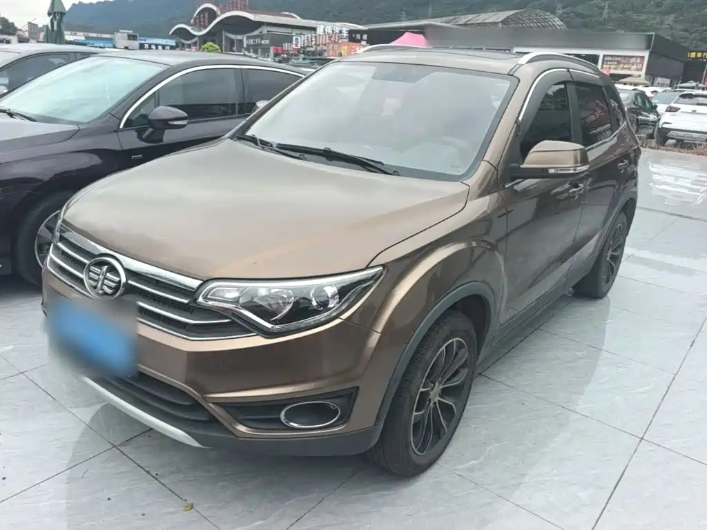 FAW Senya R7 2016 2016 1.6L Manual Premium