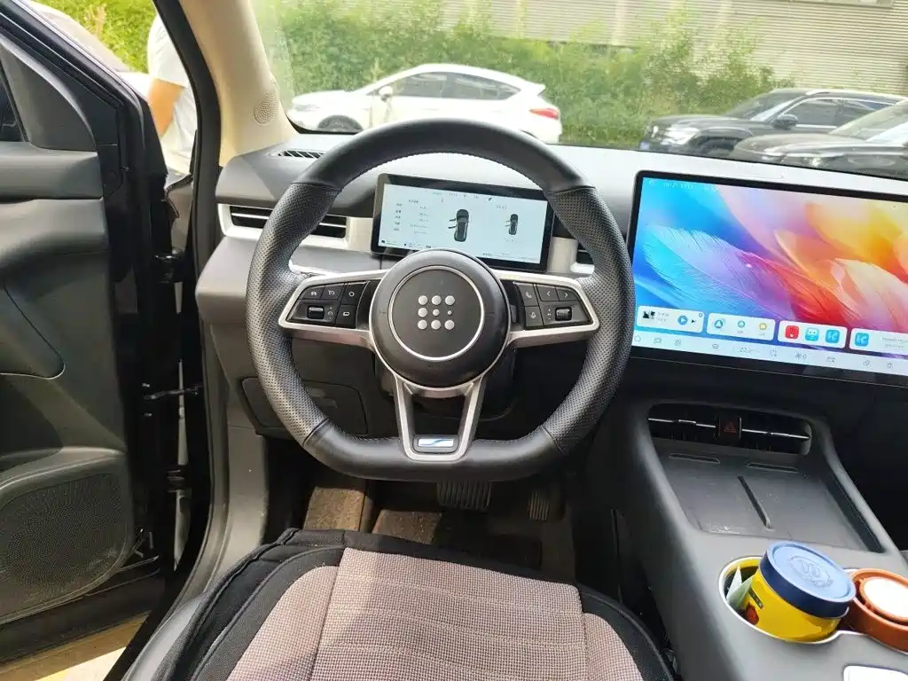 Landian E5 PLUS 2025 2025 165km Long Range Travel Custom Edition 7-seater