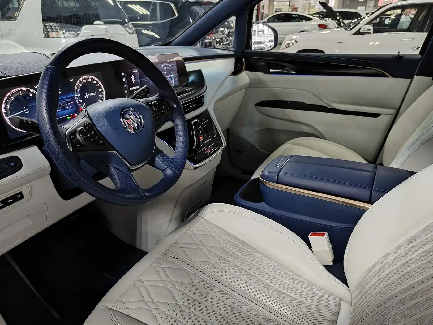 Buick GL8 2020 Avenir Four-Seat Prestige Edition фото 15