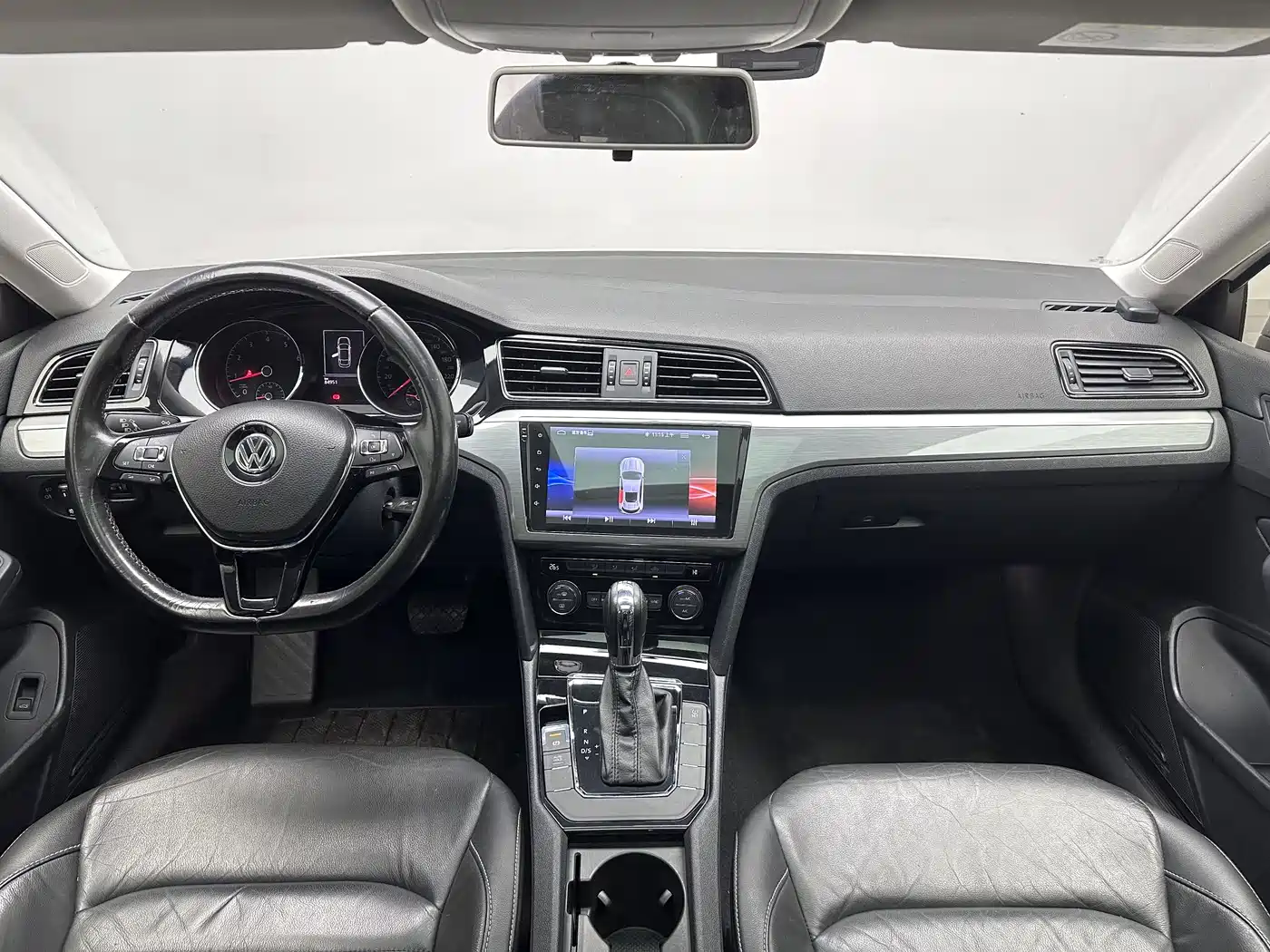 Volkswagen Lamando 2015 280TSI DSG Comfort фото 12