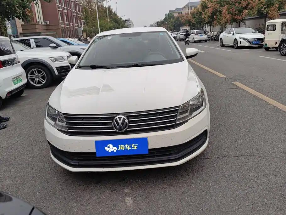 Photo 2 - Volkswagen Lavida