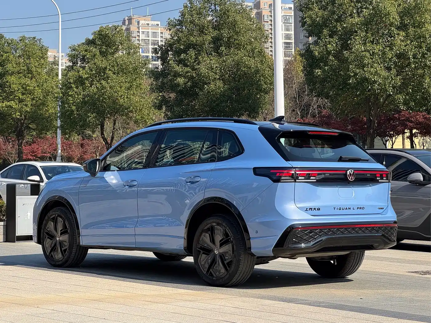 Фото 7 - Volkswagen Tiguan L