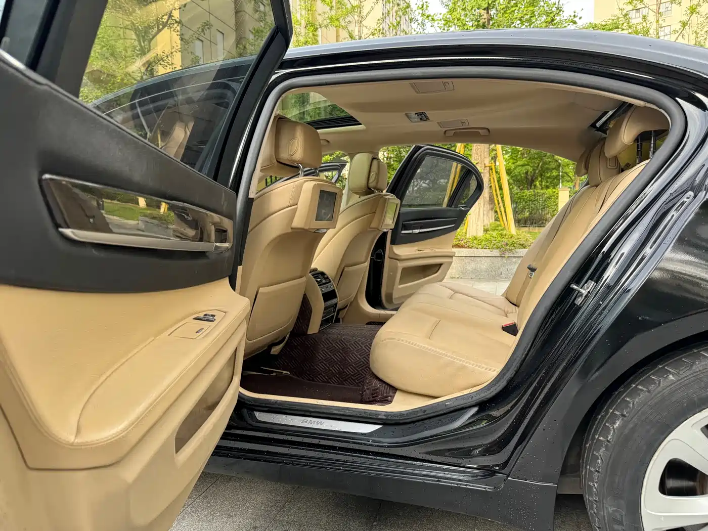 BMW 7 Series 2011 730Li Elegance фото 13