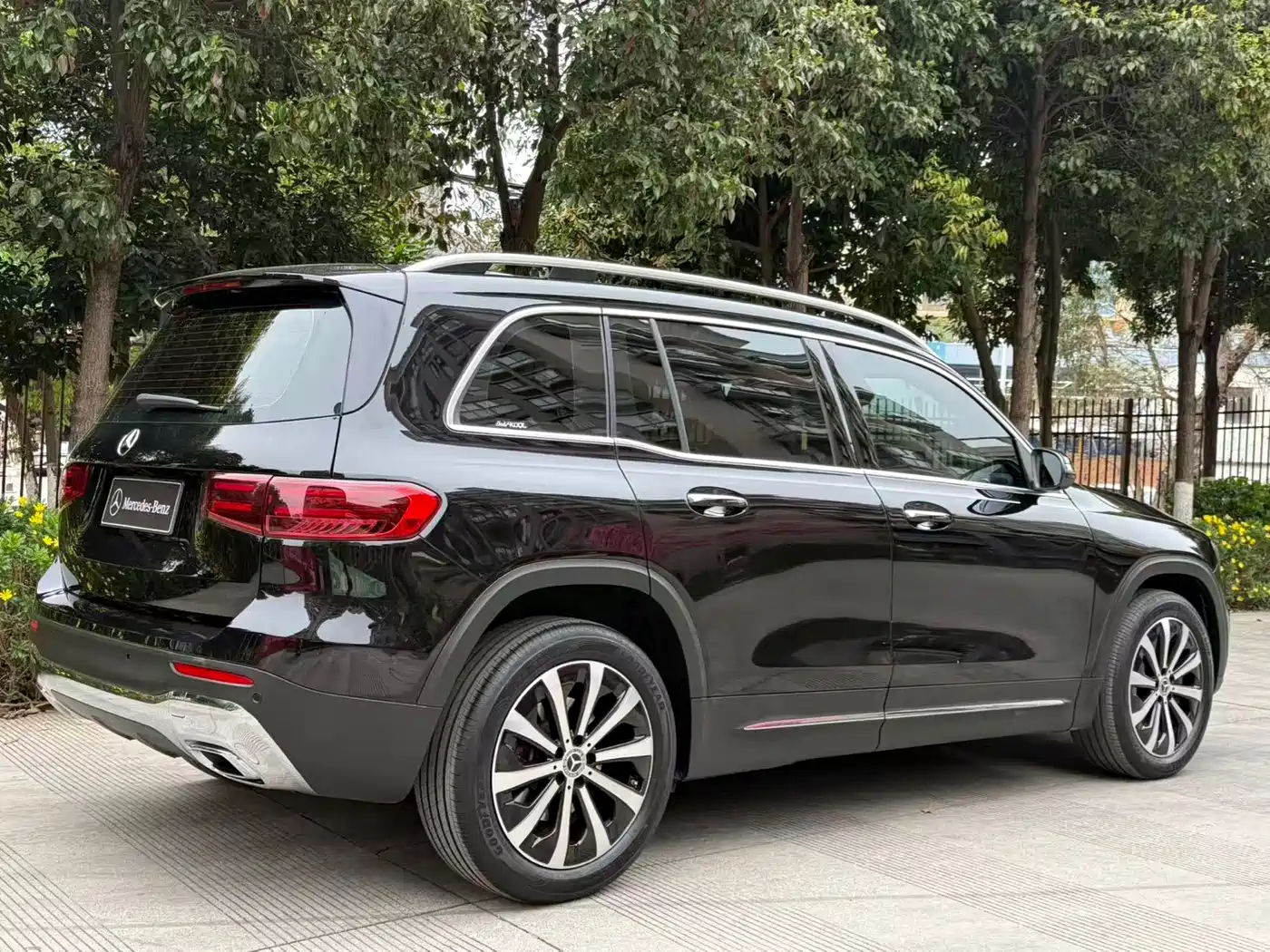 Mercedes-Benz GLB 2025 Model GLB 220 Fashion Style фото 35