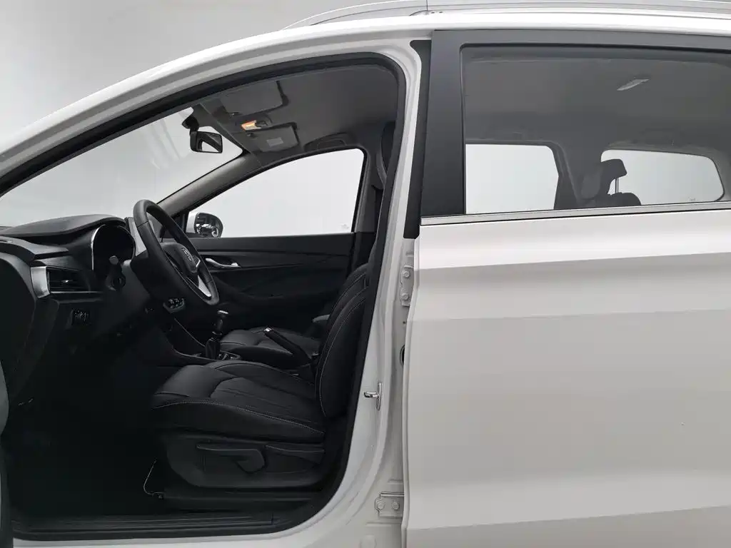Baojun 360 2019 2018 1.5L Manual Elite (China V)