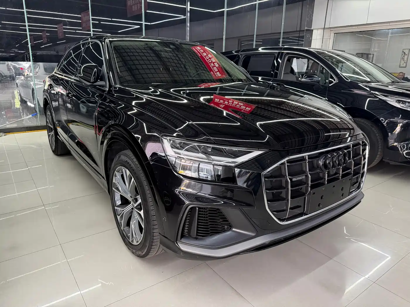 Audi Q8 2019 55 TFSI Luxury Dynamic фото 3