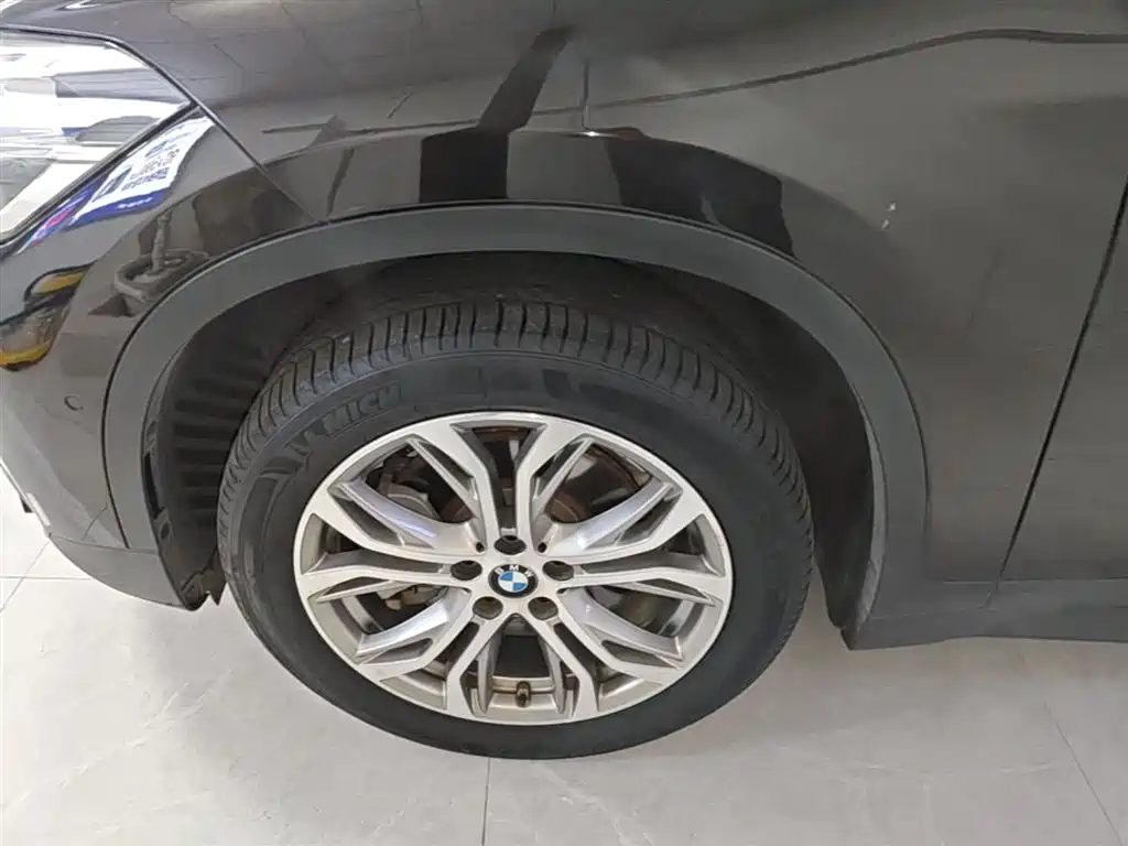 BMW X1 2018 sDrive20Li Leading Model фото 23