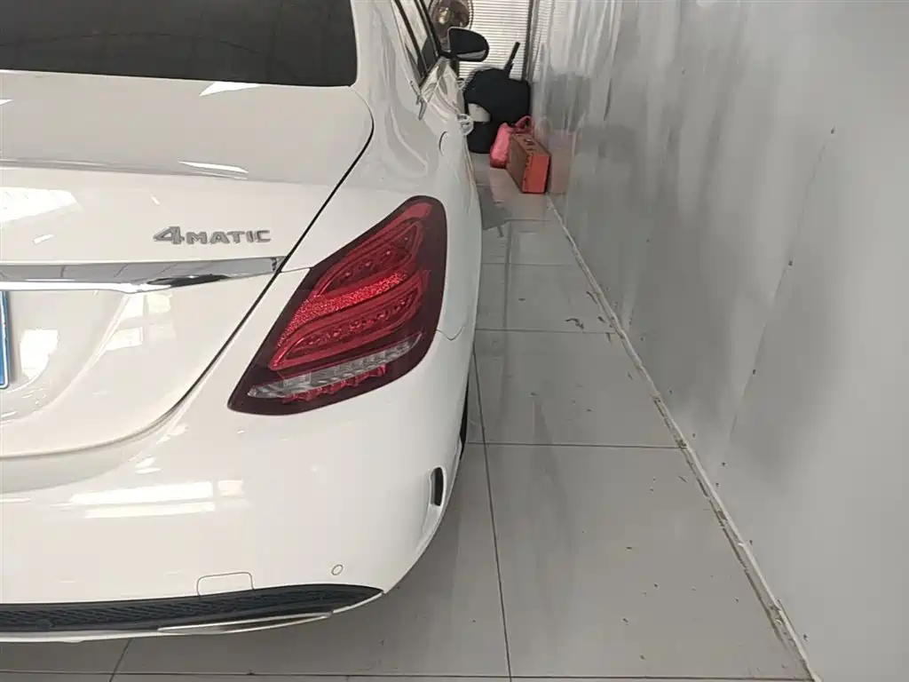 Mercedes-Benz C-Class 2017 Facelift C 200 L 4MATIC Sport Edition фото 8