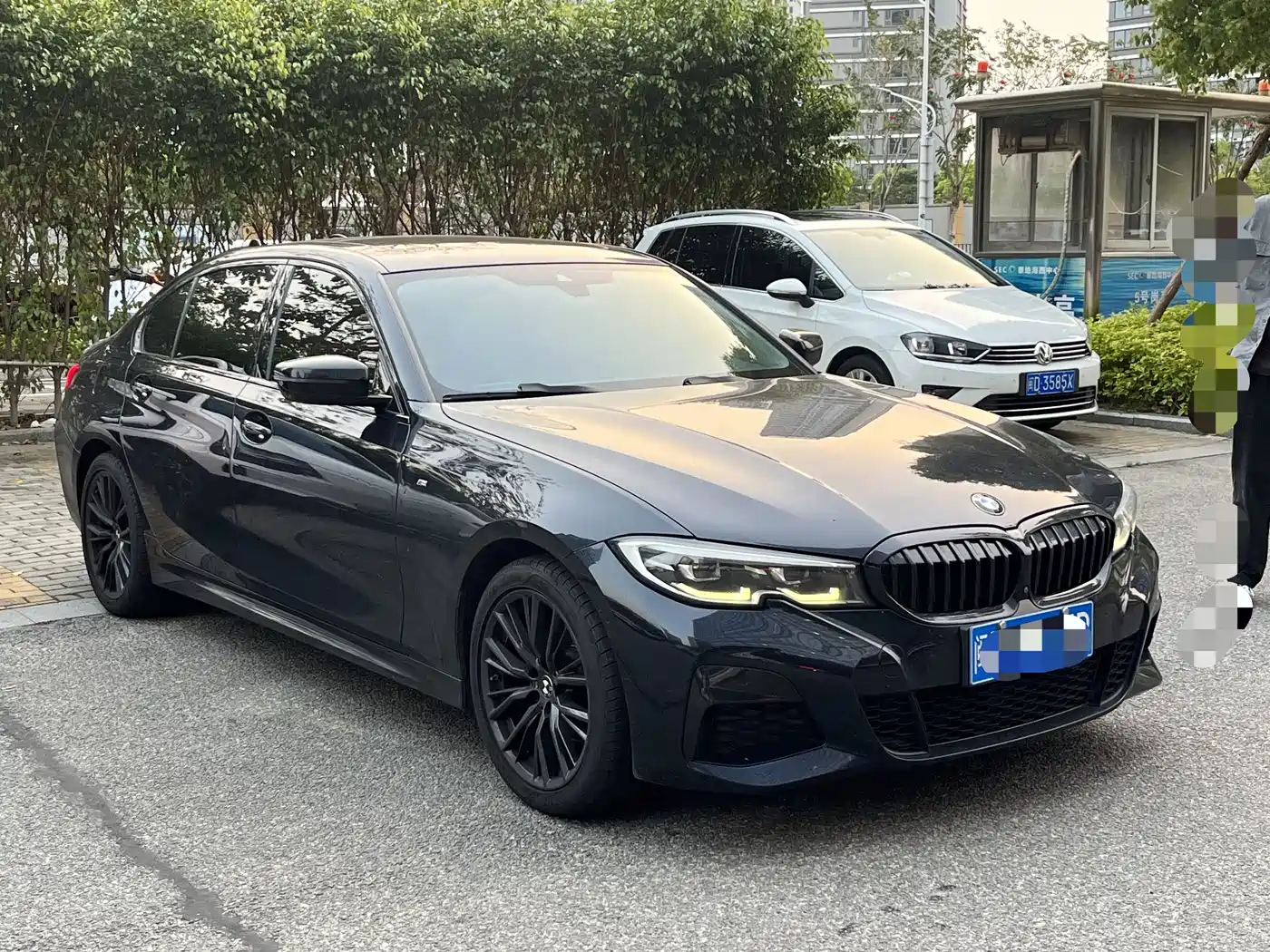 BMW 3 SERIES