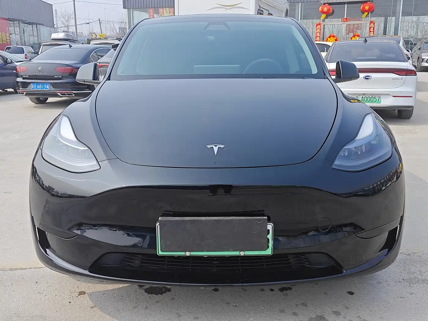 TESLA MODEL Y