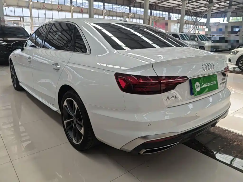 Audi A4L 2025 2024 40 TFSI Fashion Dynamic