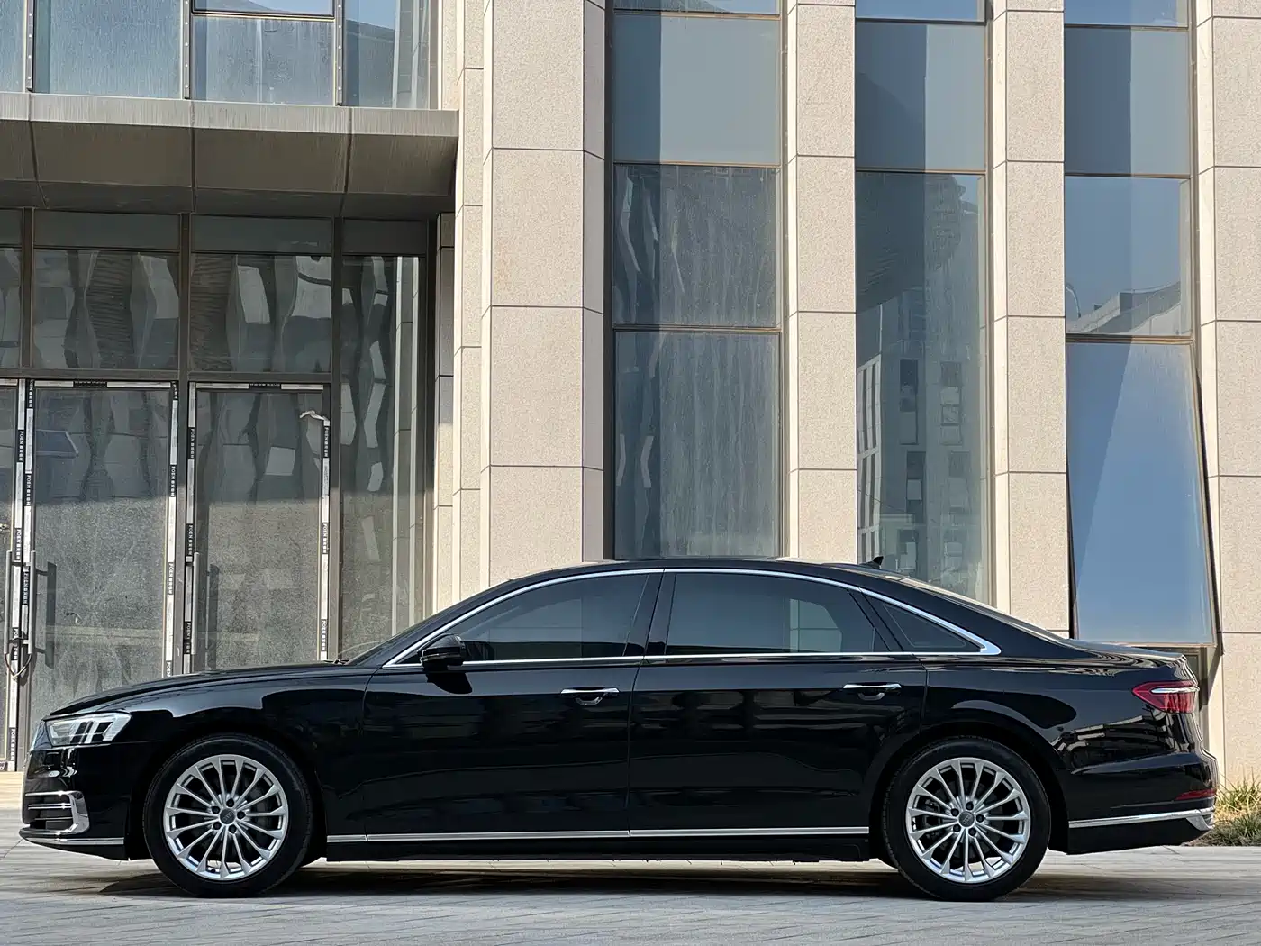 Audi A8 2019 Plus A8L 50 TFSI quattro Comfort фото 3