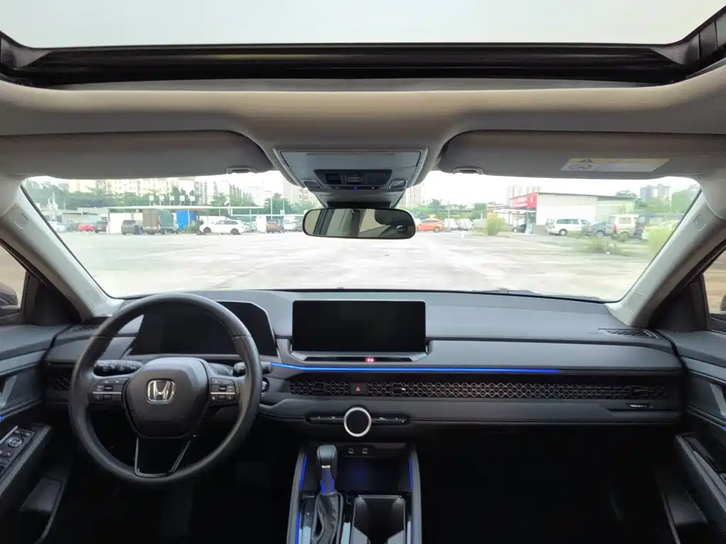 Photo 19 - Honda Accord