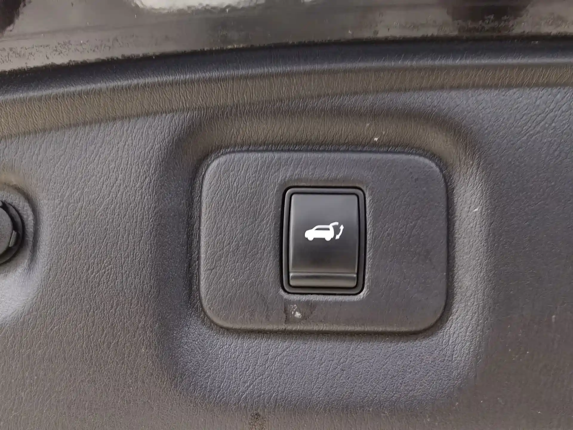 Photo 18 - Infiniti QX60 (Import)