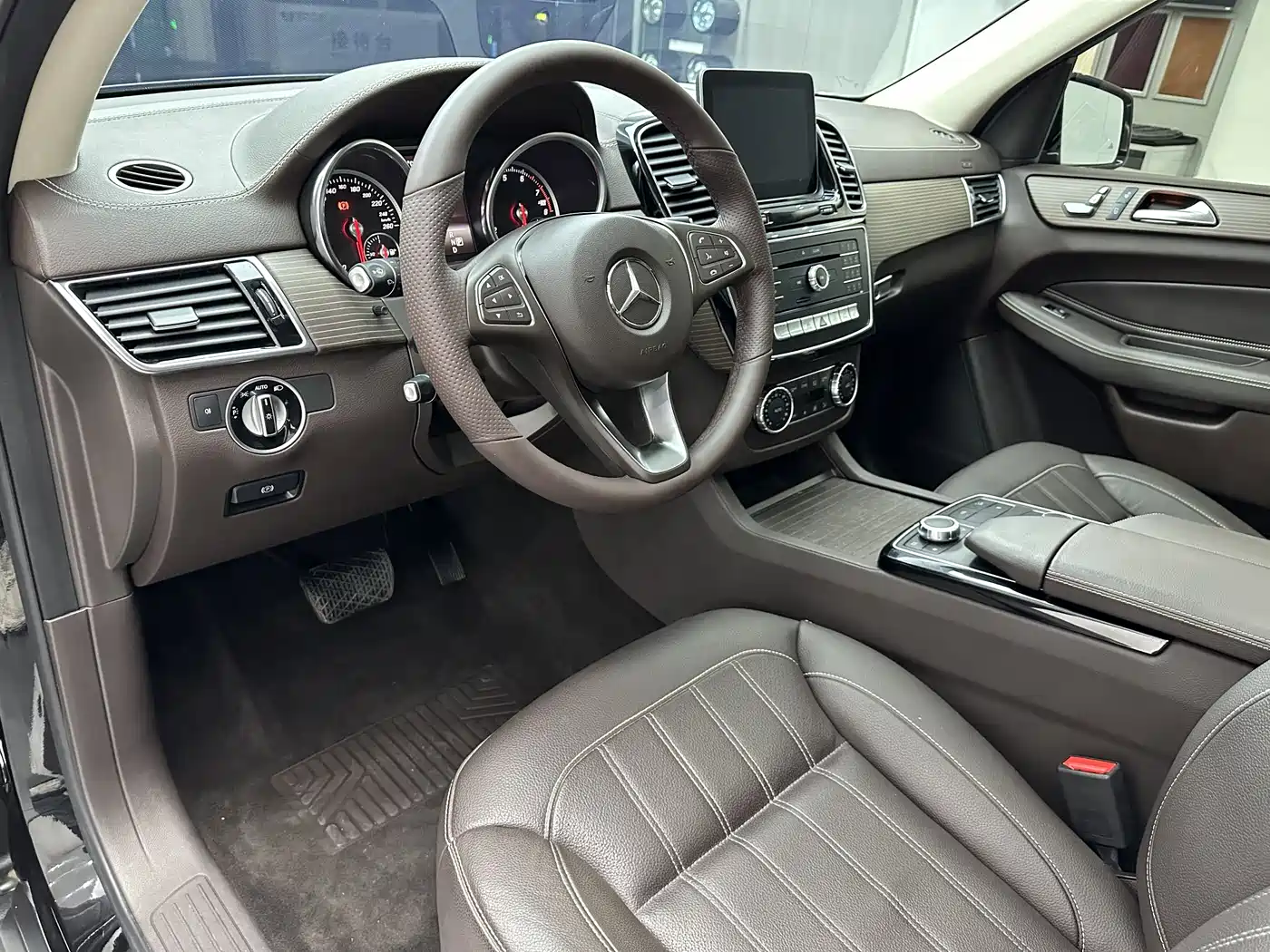 Mercedes-Benz GLE 2017 GLE 400 4MATIC фото 12
