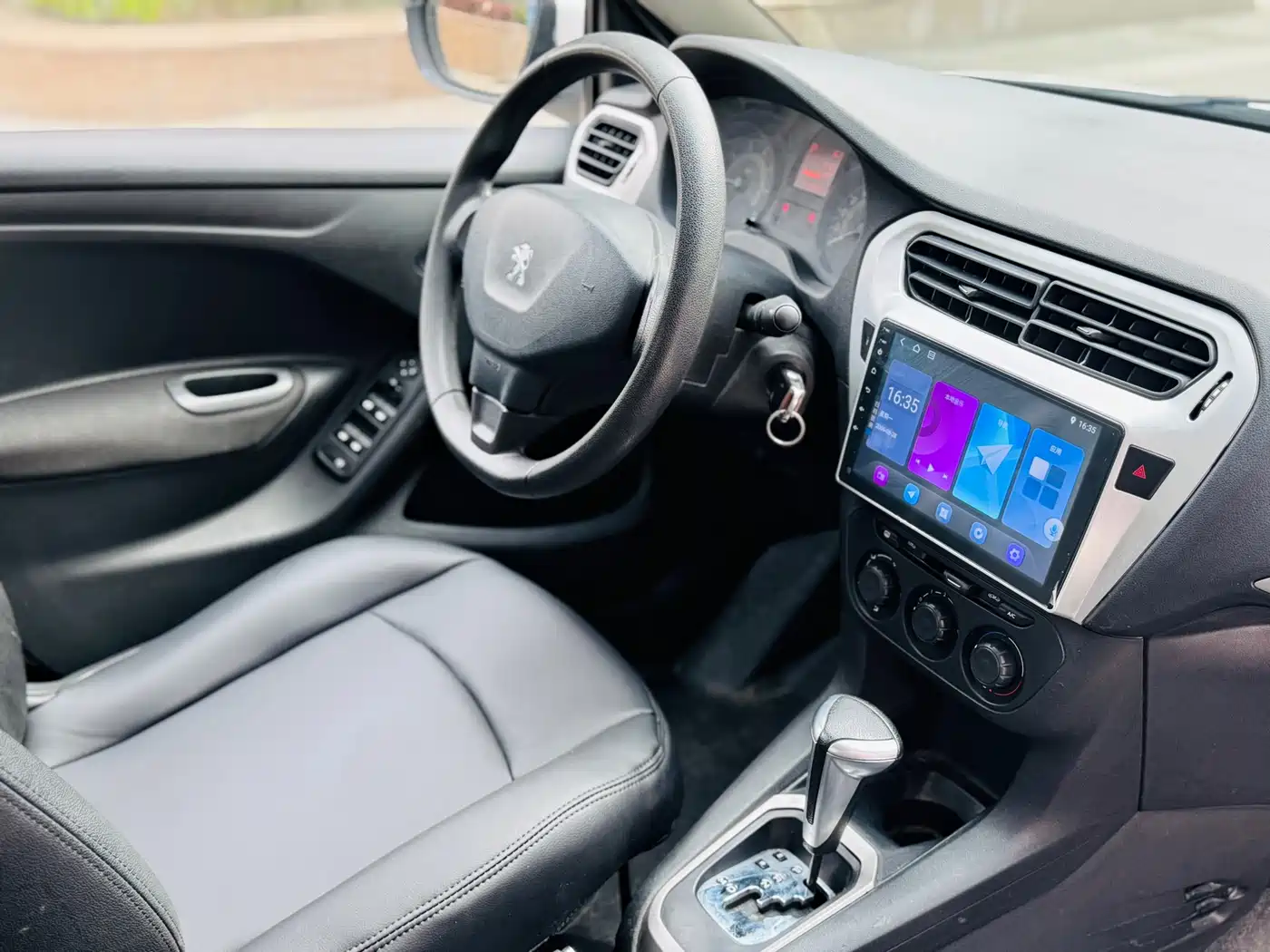 Peugeot 301 2016 1.6L Auto Comfort Edition фото 9