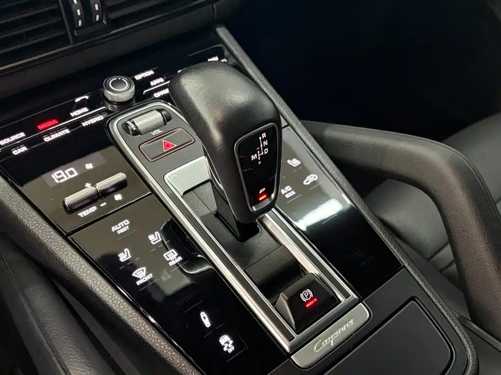 Porsche Cayenne New Energy 2020 Cayenne E-Hybrid 2.0T фото 6