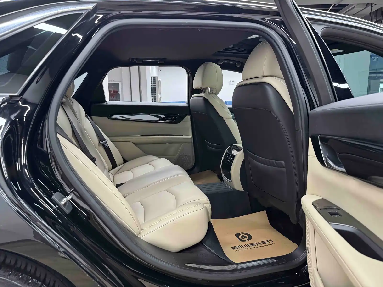 Фото 20 - Cadillac CT6