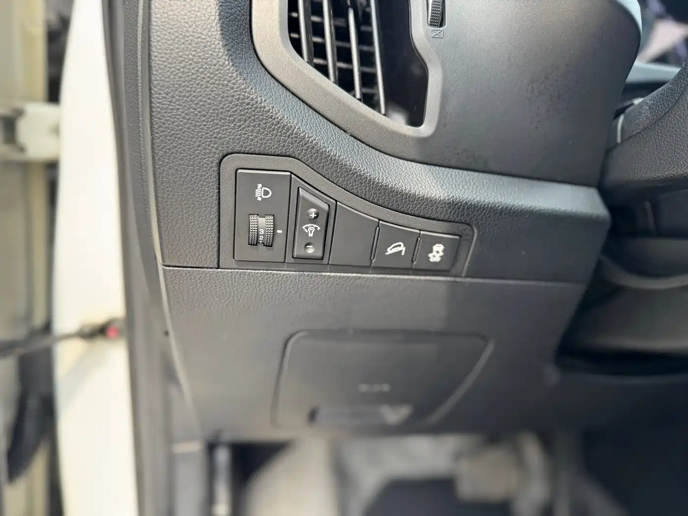 Kia Sportage 2014 2.0L Automatic 2WD DLX фото 23