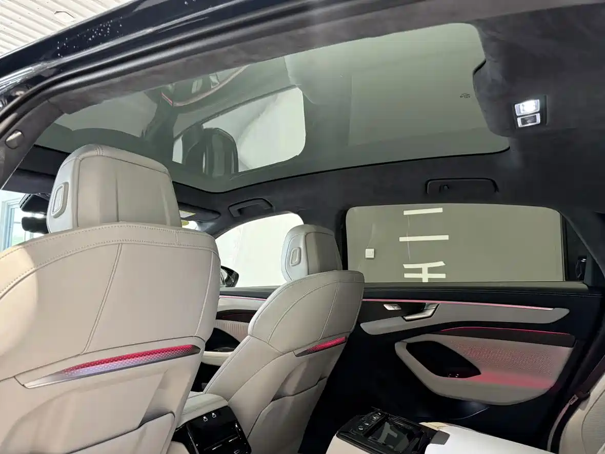 Photo 17 - Audi A6L