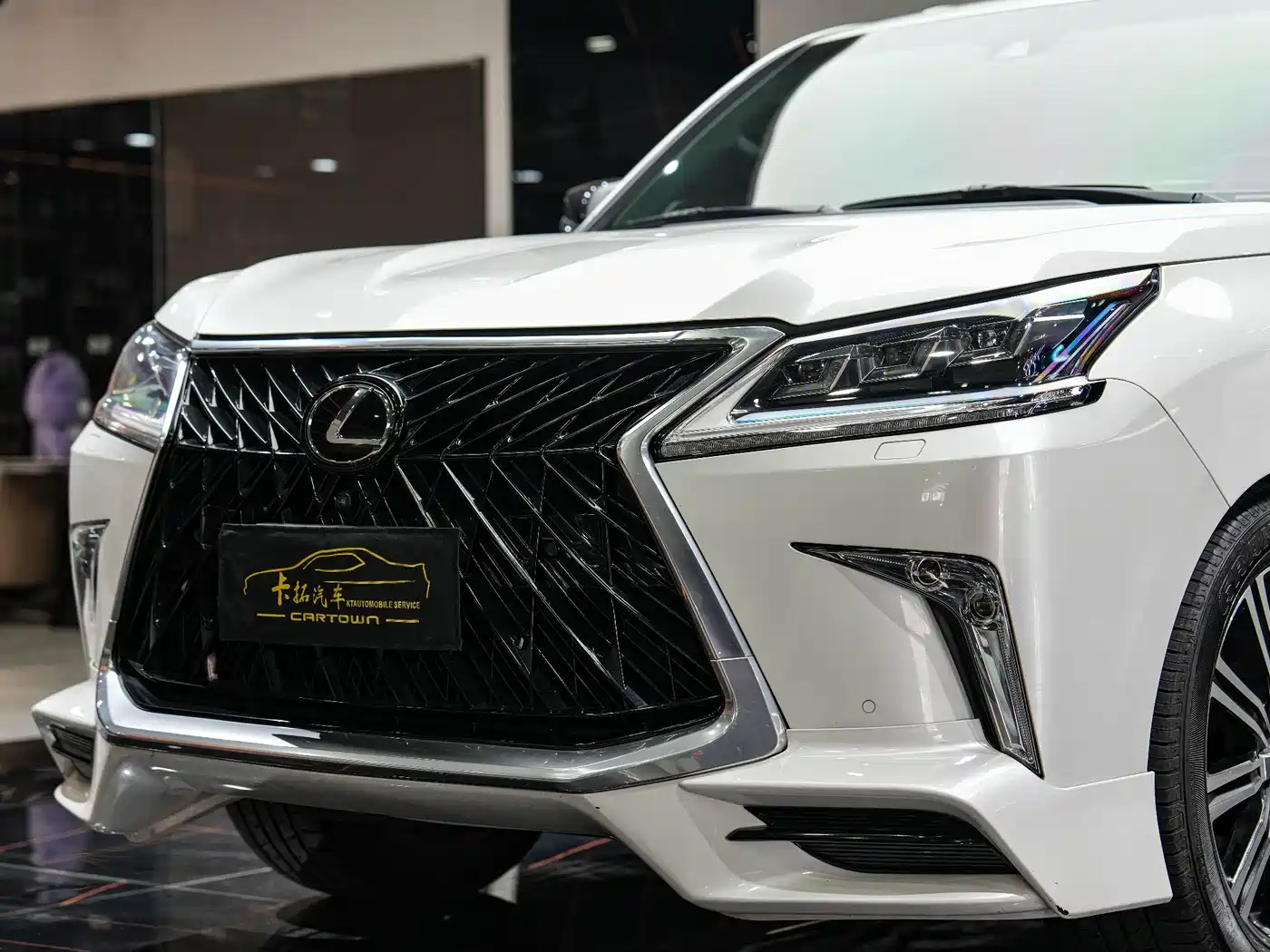 Lexus LX 2019 570 Prestige Luxury Edition фото 6