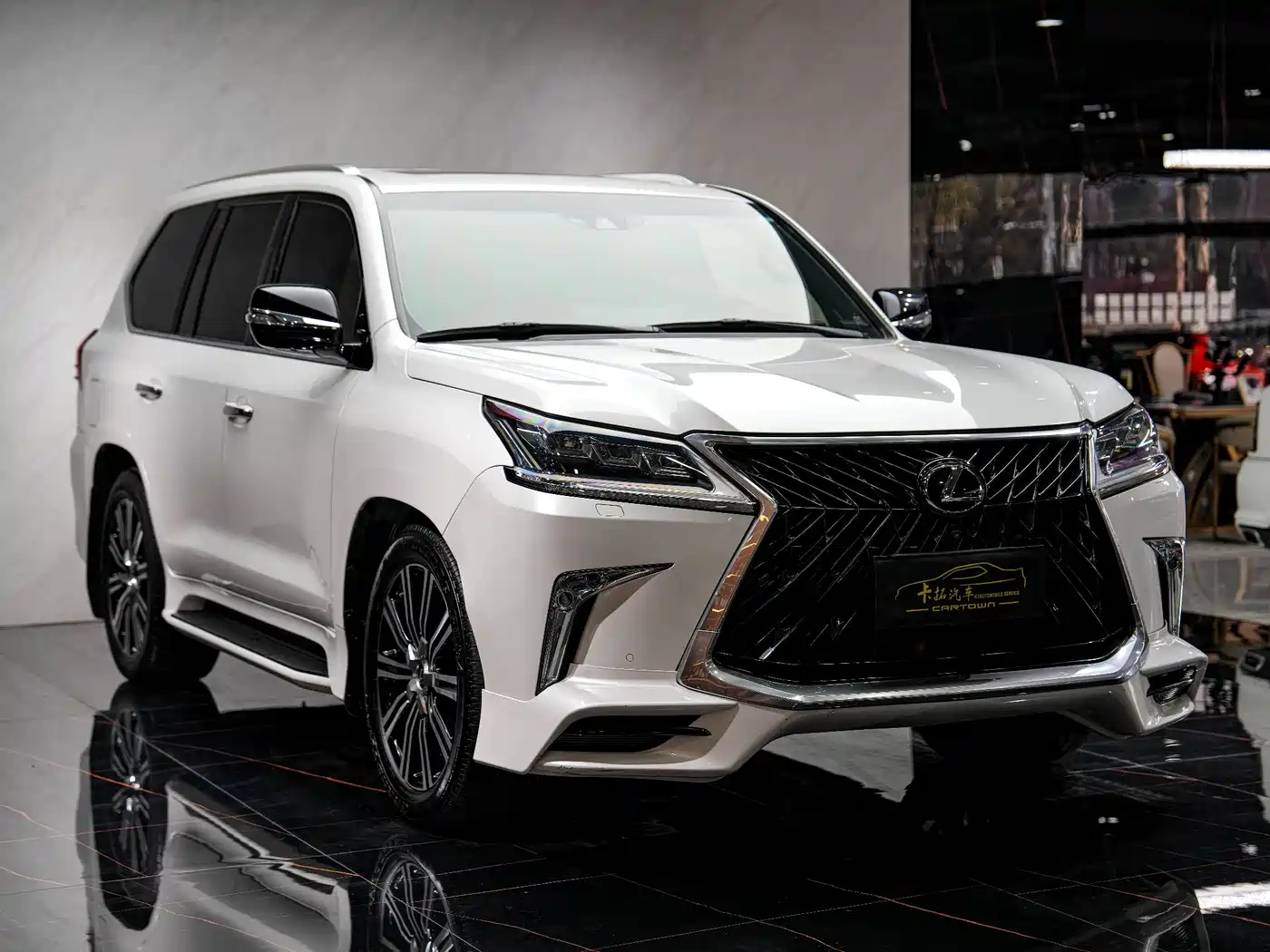 Lexus LX 2019 570 Prestige Luxury Edition фото 2