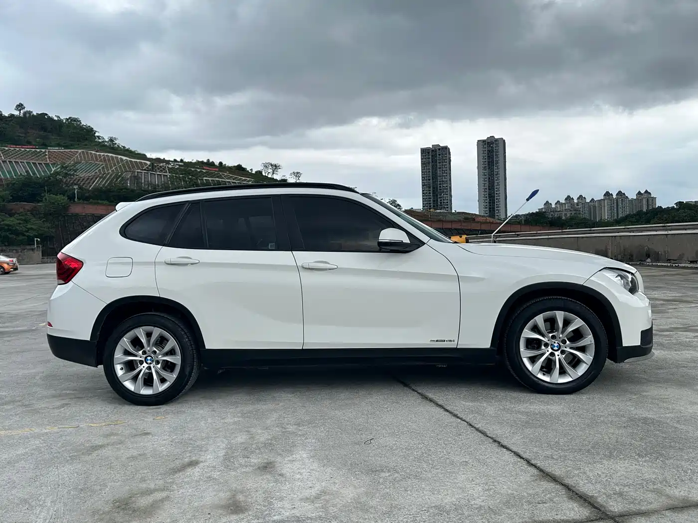 BMW X1 2014 sDrive18i Fashion Edition фото 4