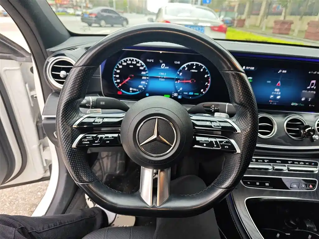 MERCEDES-BENZ E-CLASS (IMPORTED)