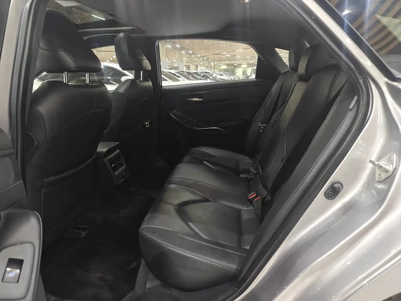Toyota Avalon 2019 2.0L Luxury Edition (China VI) фото 8