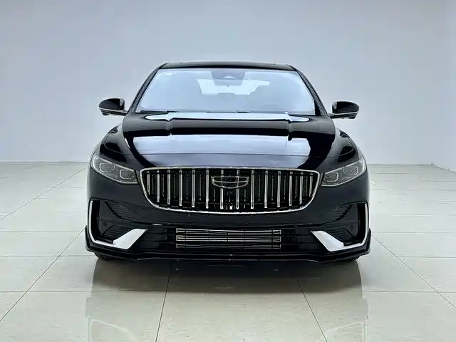 Фото 2 - Geely Preface