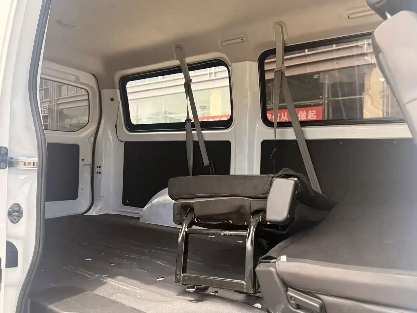 Changan Kaicheng Changan Ruixing EM80 2026 2025 Model Fortune Edition Passenger Version Comfort 6-seater 300km Dual Swing Doors