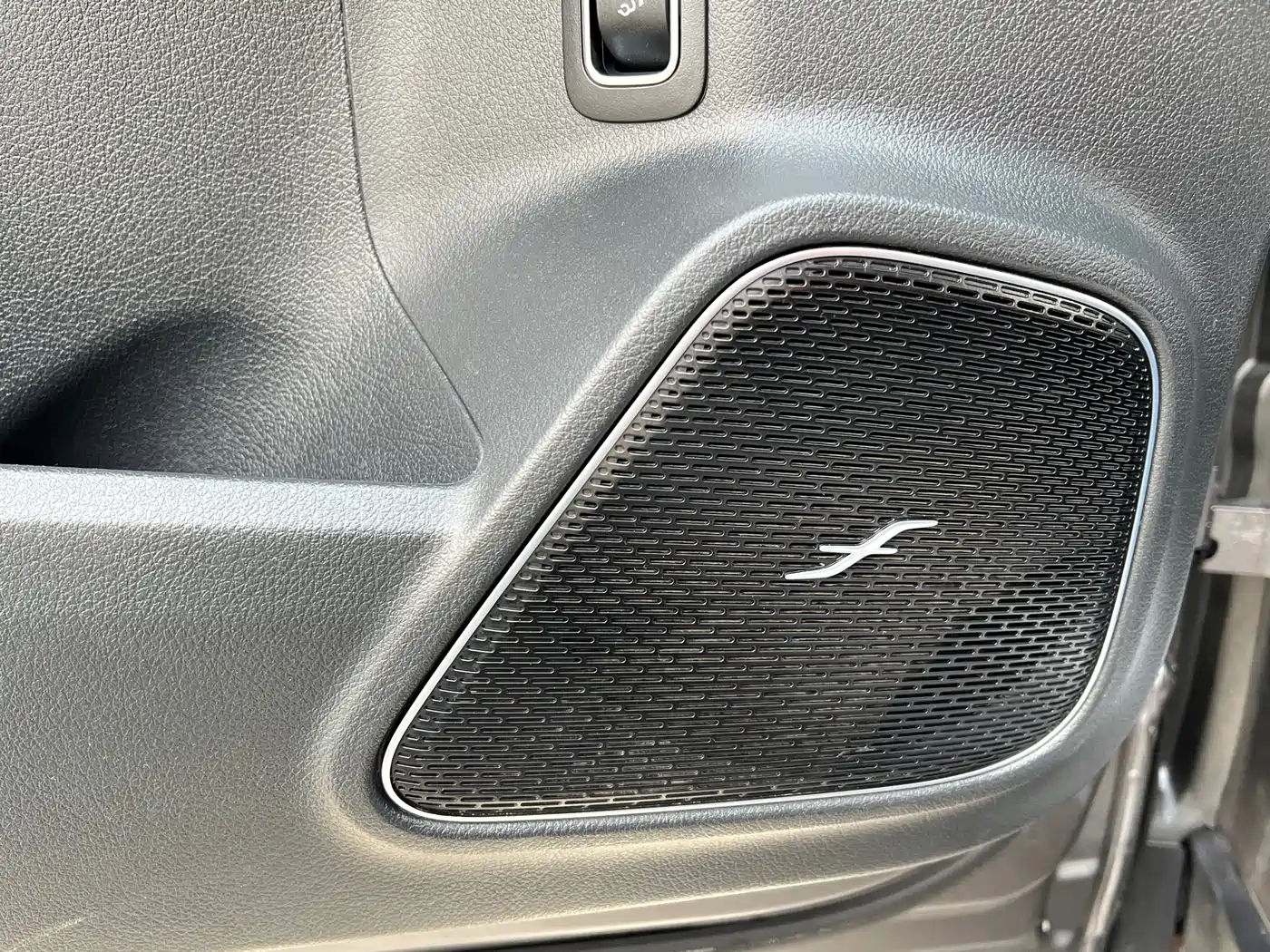 MERCEDES-BENZ GLB AMG