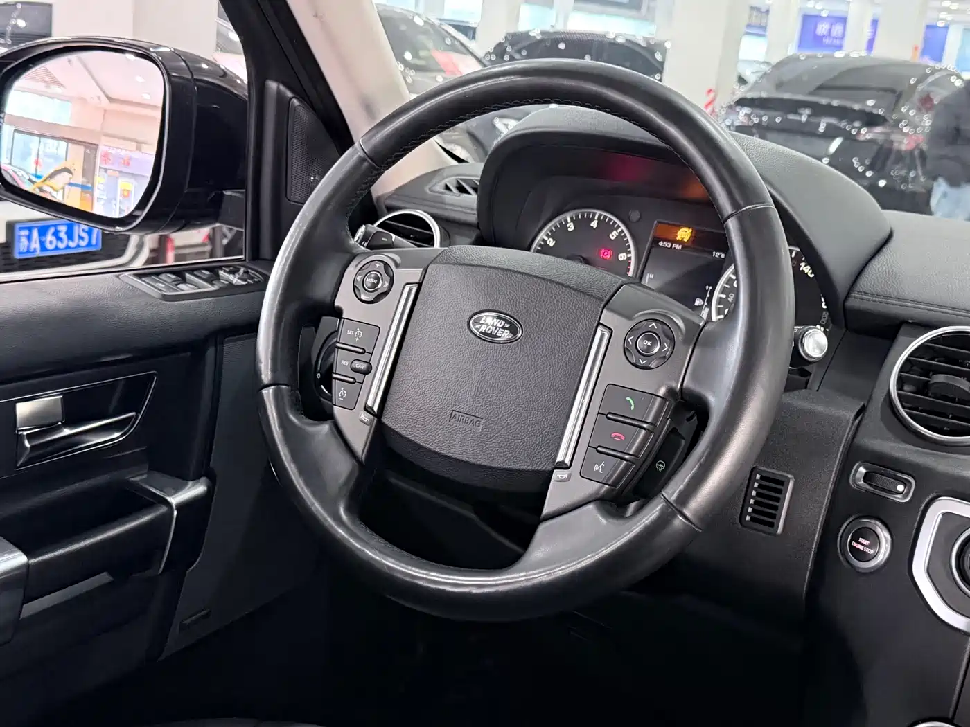 Land Rover Discovery 2016 3.0 SC Black Edition SE фото 14