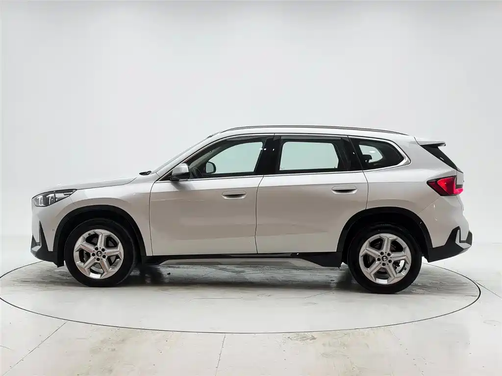 BMW X1 2023 sDrive20Li X Design Package фото 7