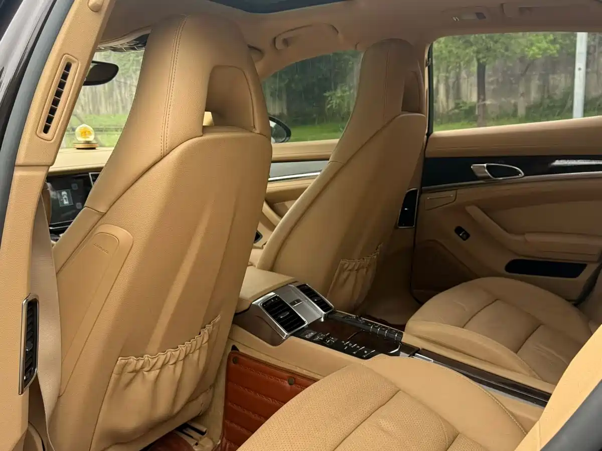 Porsche Panamera 2014 Panamera 3.0T фото 8