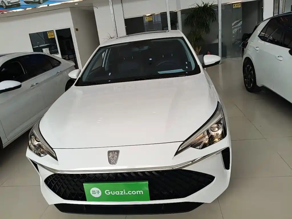 Фото 3 - Roewe i5