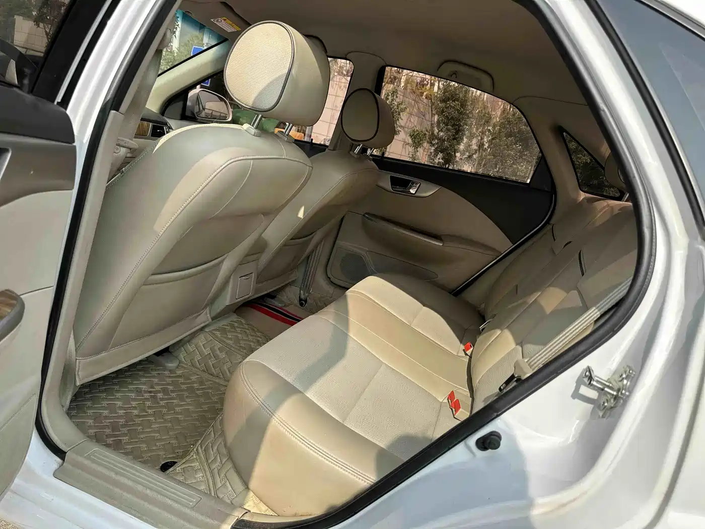 Buick Excelle 2015 1.5L Automatic Classic фото 8