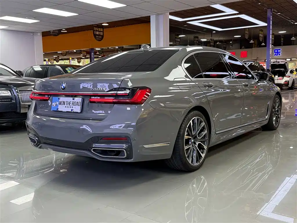 BMW 7 Series 2021 Model 740Li Leading M Sport Package фото 6