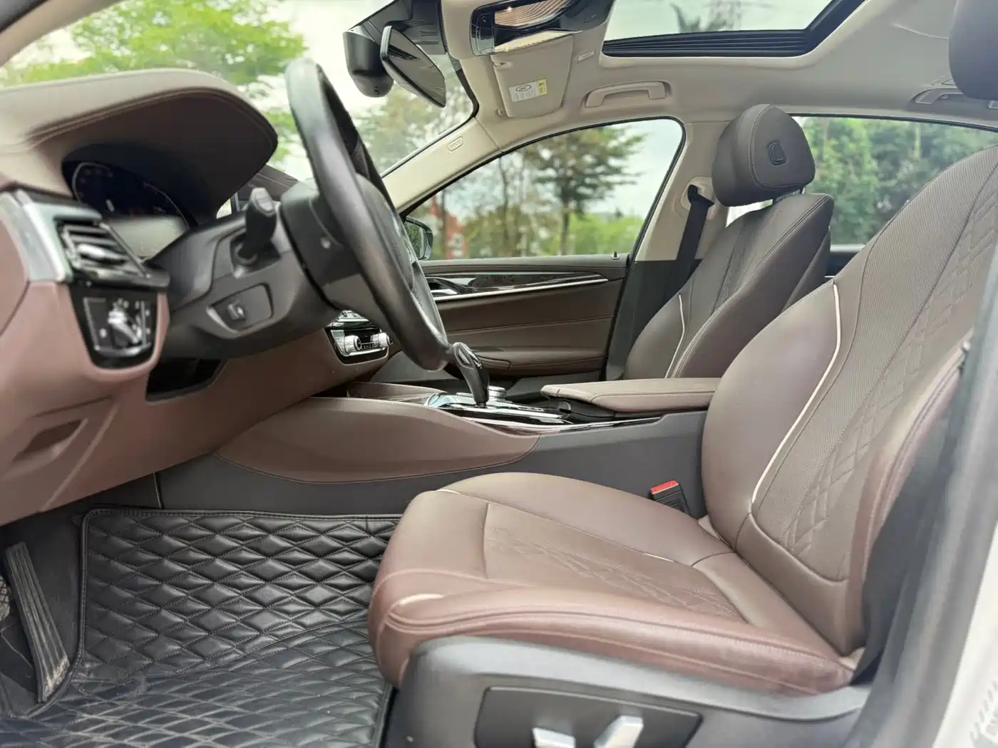 BMW 5 Series 2021 525Li Luxury Package фото 5