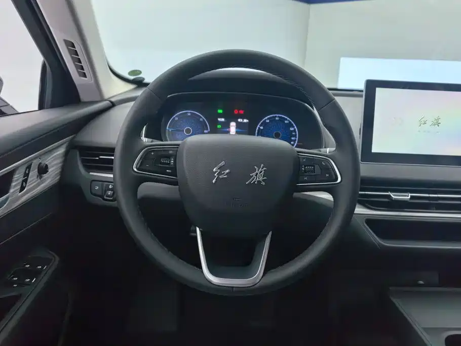 Hongqi E-QM5 2026 2025 610km PLUS