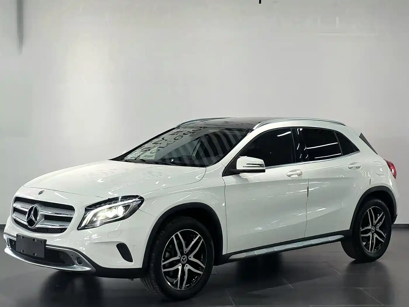 Mercedes-Benz GLA 2016 GLA 200 Fashion