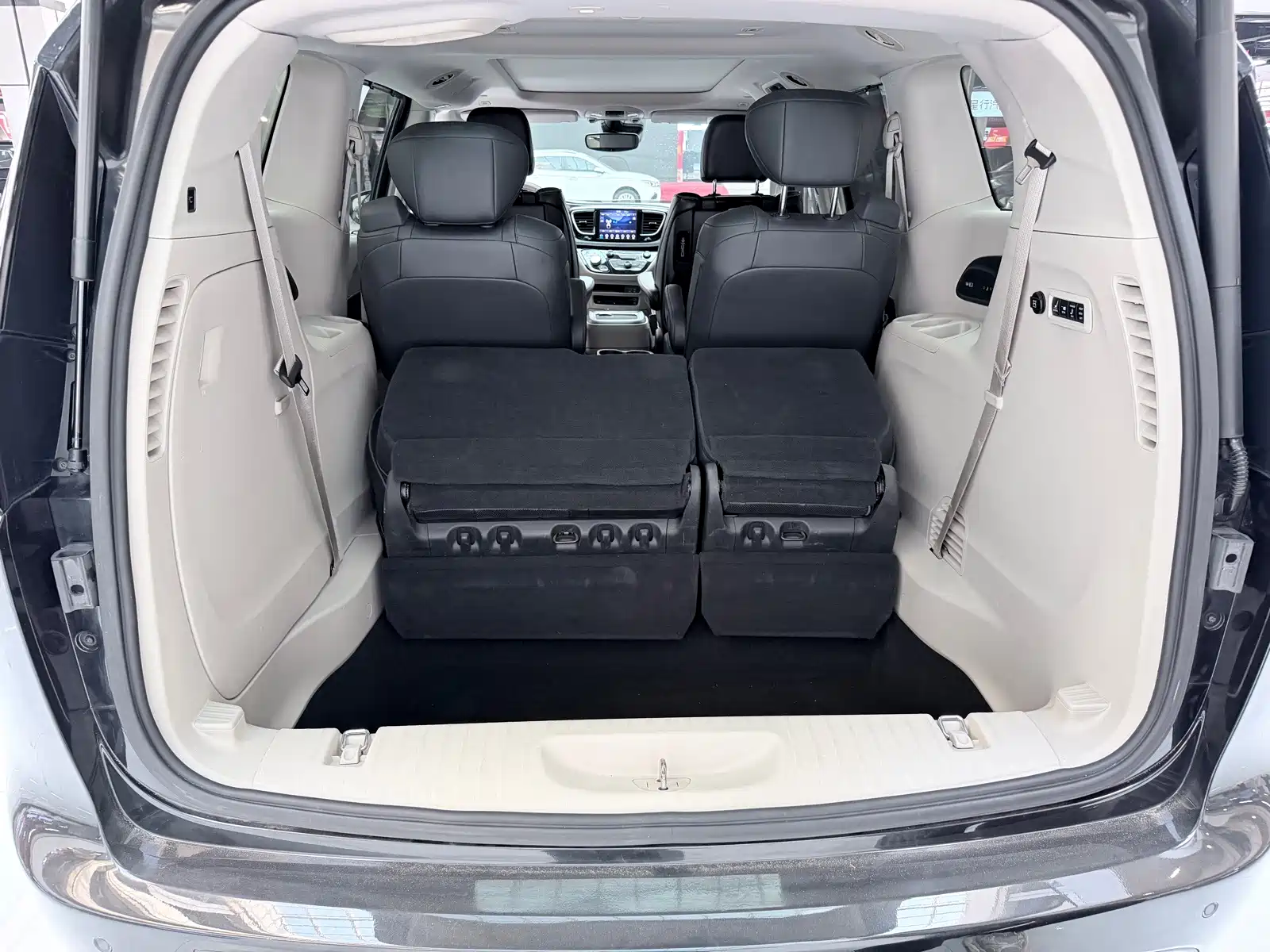 Фото 15 - Chrysler Pacifica