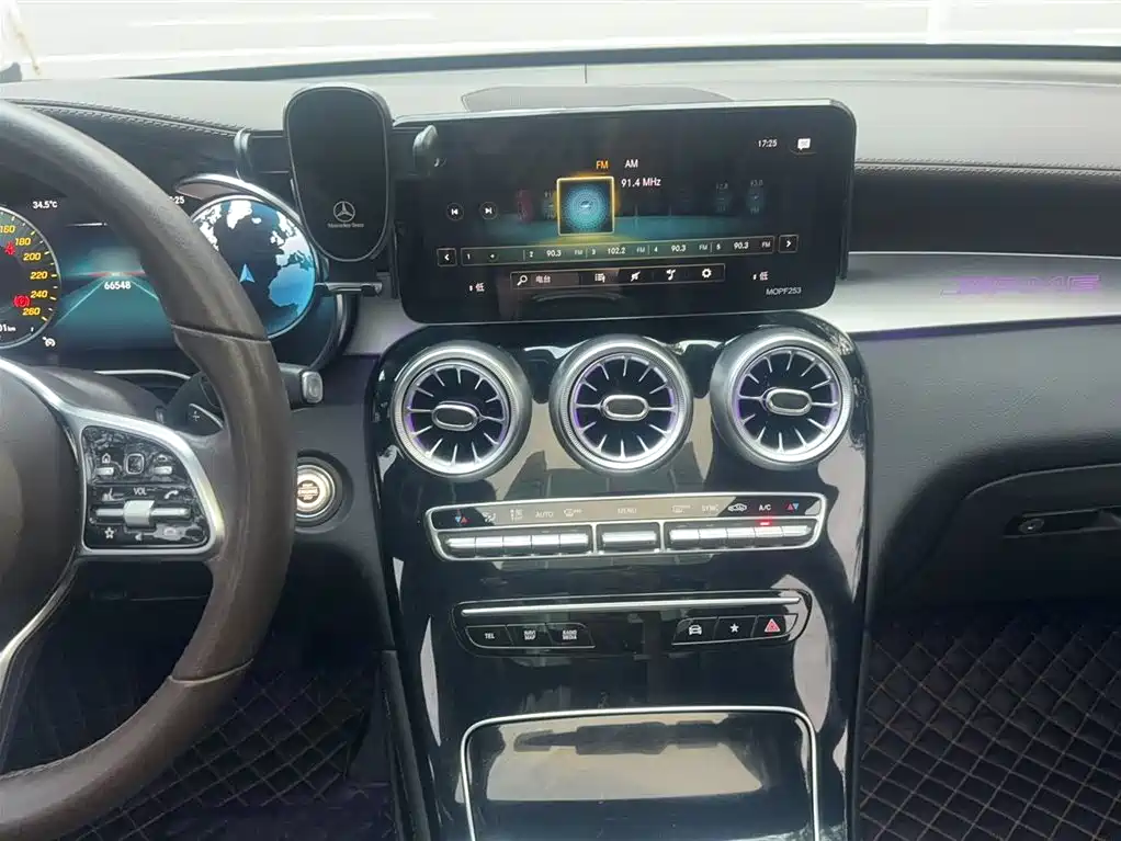 MERCEDES-BENZ GLC